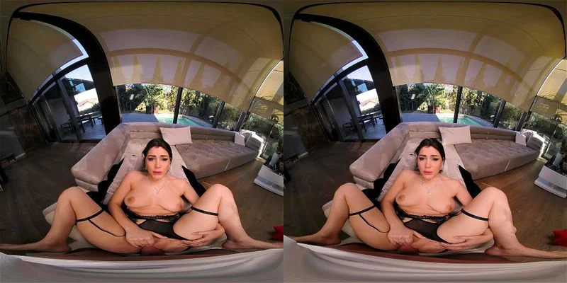 Curvy Babe Valentina Nappi Fucks During Interview VR Porn