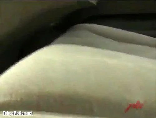 Uyuyan bir kızın meme uçlarının yakın çekimi