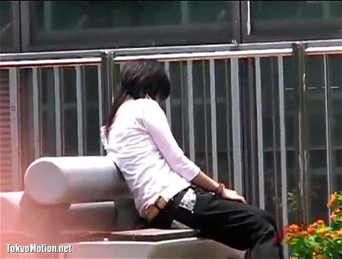 Uyuyan bir kızın meme uçlarının yakın çekimi