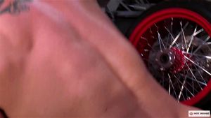 Watch from 0:02:43