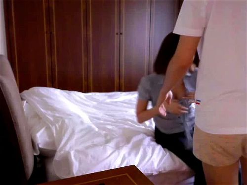 Tu es arrivé à mon endroit personnel où je partage des scènes intimes et audacieuses avec toi. Prépare-toi à explorer un monde rempli de désir et d'excitation avec du contenu réservé aux adultes. Vidéo Porno - SpankBang