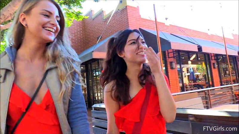 Duo Red in Public Duo Red in Public