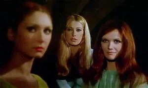 Morgane Et Ses Nymphes (Girl Slaves Of Morgana Le Fay) (LezOnly) (1971)