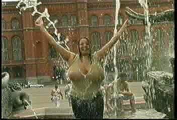 'Nadine Jansen Deluxe,' or 'Everything is Awkward'
