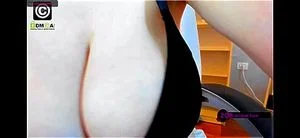 Huge tits cam thumbnail