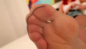 feet thumbnail