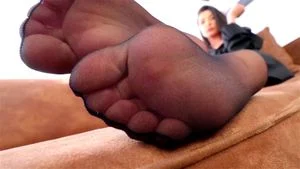 FeetJeans & Noemi’s World thumbnail