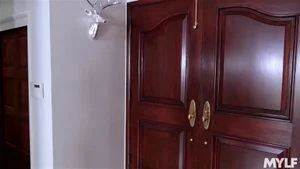 Milf a thumbnail