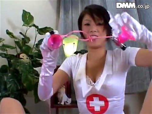 サテン手袋での官能的な刺激 エロ動画 - SpankBang