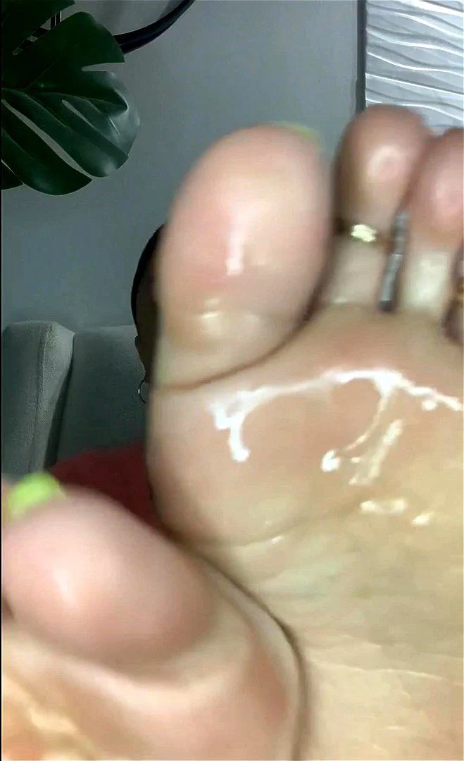 Blatina Feet all in ya Face Blatina Feet all in ya Face