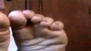 Extras feet thumbnail