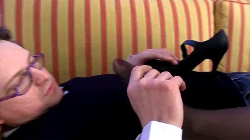 nylon feet sniffing nylon feet sniffing