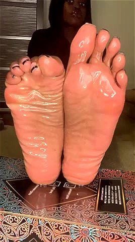 sexy feet thumbnail