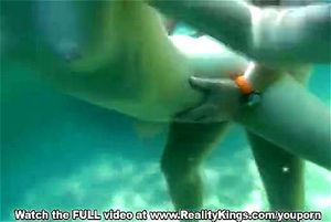 zUNDERWATER thumbnail