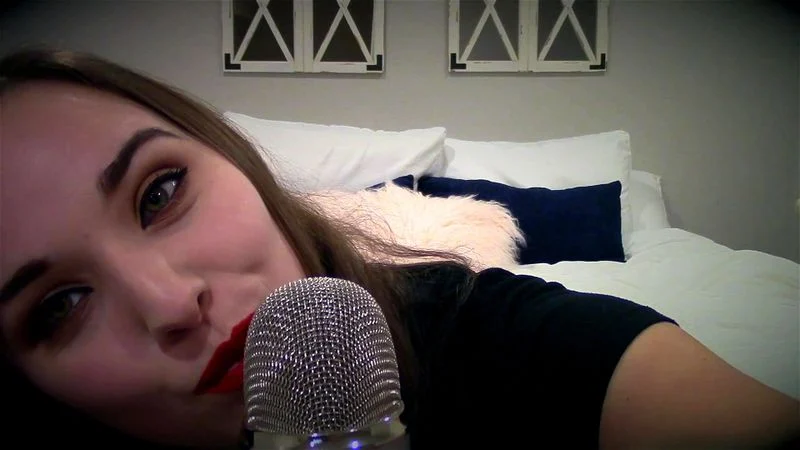 ASMR Kisses