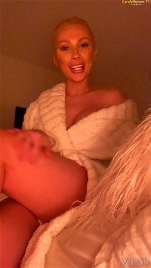 Mikki B Thumbnail