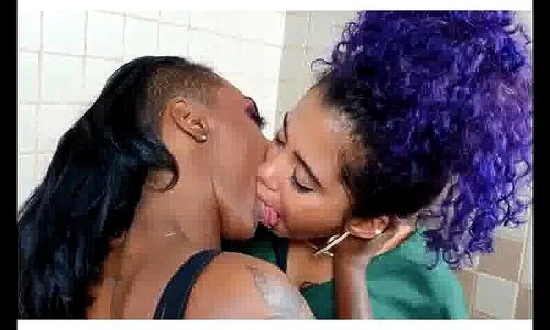 deep kissing lesbians, latina, lesbian, deep kissing