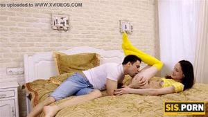 SIS.PORN. Babe of easy virtue has arousing sex with unscrupulous stepbro