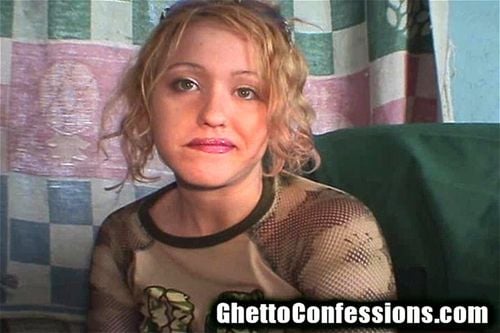 Crack whore takes dick