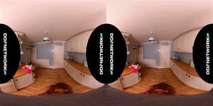 Busty Milf thumbnail