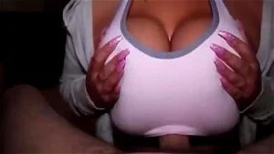 Titty fuck anteprima