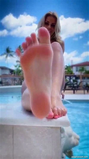 Paige poolside feet