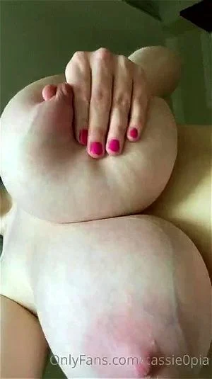 Huge boobs  thumbnail