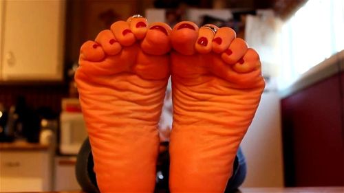 Thick Wrinkled Soles  thumbnail