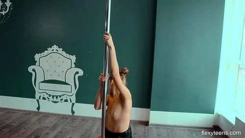 perfect butt, stretched pussy, small tits, naked yoga
