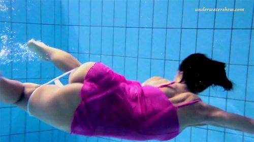 Zlata Oduvanchik underwater swimming babe by Underwater Show: Hd Porn, Professional & Solo Porn