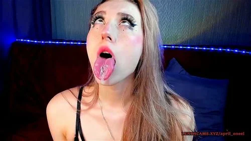 Glamour chick blowjob passionately