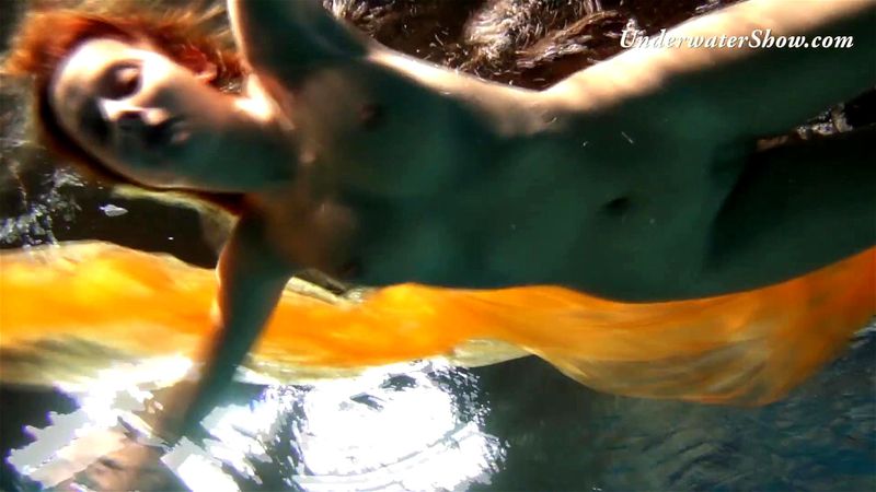 Edwige slutty underwater Edwige slutty underwater