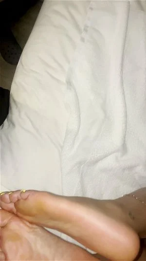 Toes/Wrinkled Soles thumbnail