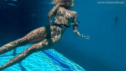 professional, underwatershow, outside, bikini