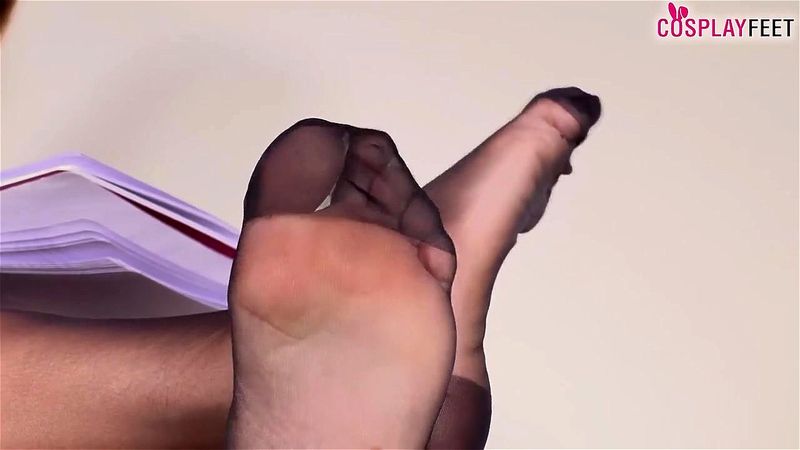 Schoolgirl in RHT pantyhose puts her feet up on the desk Schoolgirl in RHT pantyhose puts her feet up on the desk
