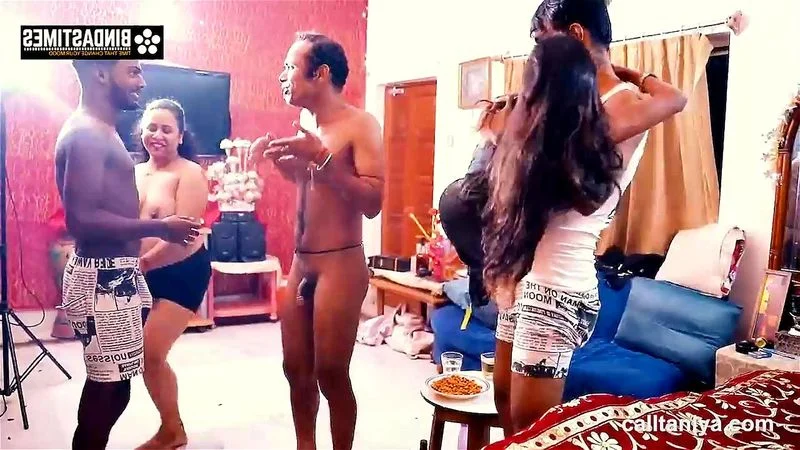 Ye kya Kar Rahi Ho Mai Ye Sab Nahi Kar Sakta Ye kya Kar Rahi Ho Mai Ye Sab Nahi Kar Sakta