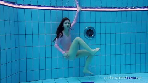 Underwater Show, pool girls, czech, tattoos