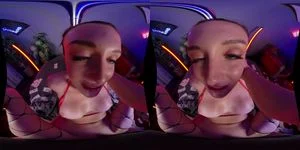 Face Close Up VR thumbnail