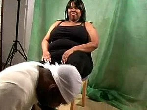 300px x 225px - Watch I Caught You Sniffing My Socks! Now You Must Lick My Feet! - Bbw  Feet, Ebony Feet, Sweaty Feet Porn - SpankBang