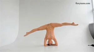 Flexi and dance thumbnail