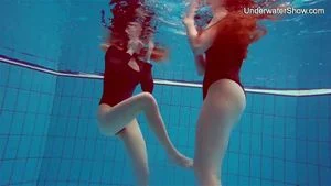 Diana Zelenkina and Simonna sexy brunettes in the pool