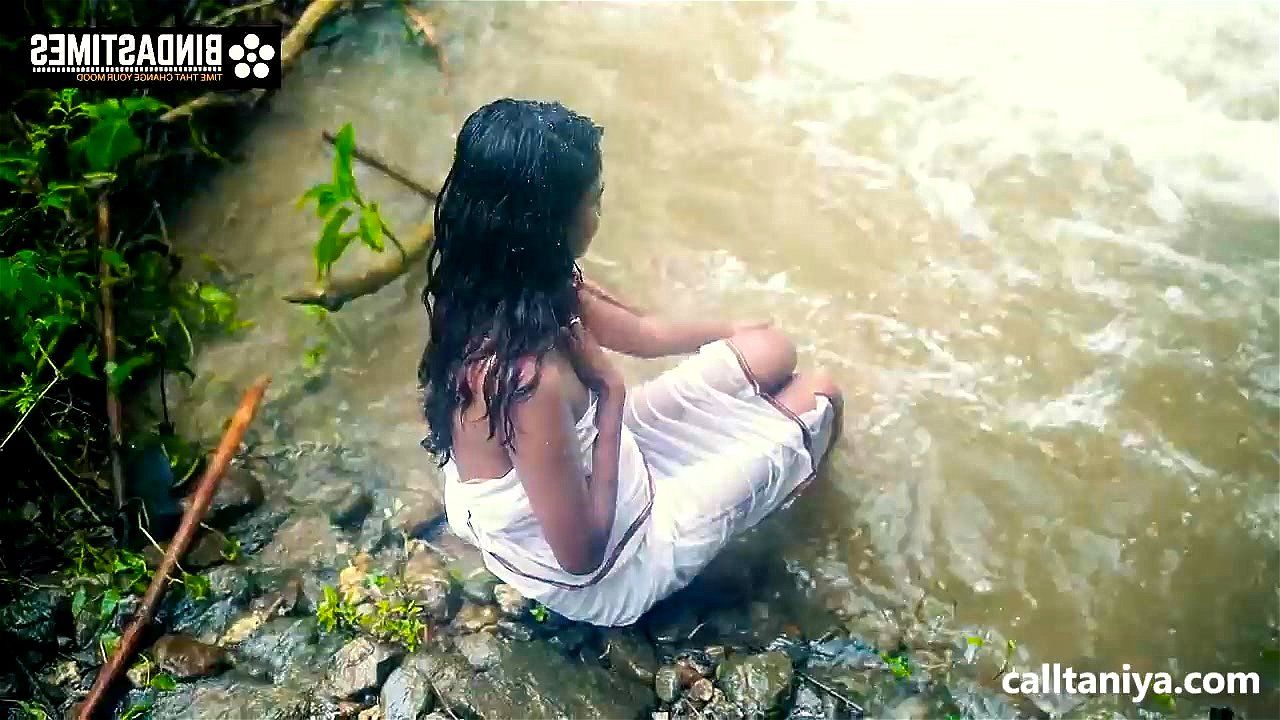 Basaat Me Chudai Video - Watch Barsaat Ke Maje nahar me - Indian Girl, Outdoor Sex, Desi Outdoor Porn  - SpankBang
