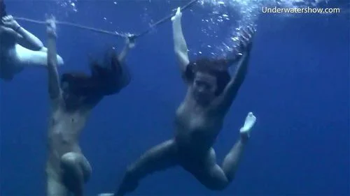 underwatershow, threesome, lesbian, water