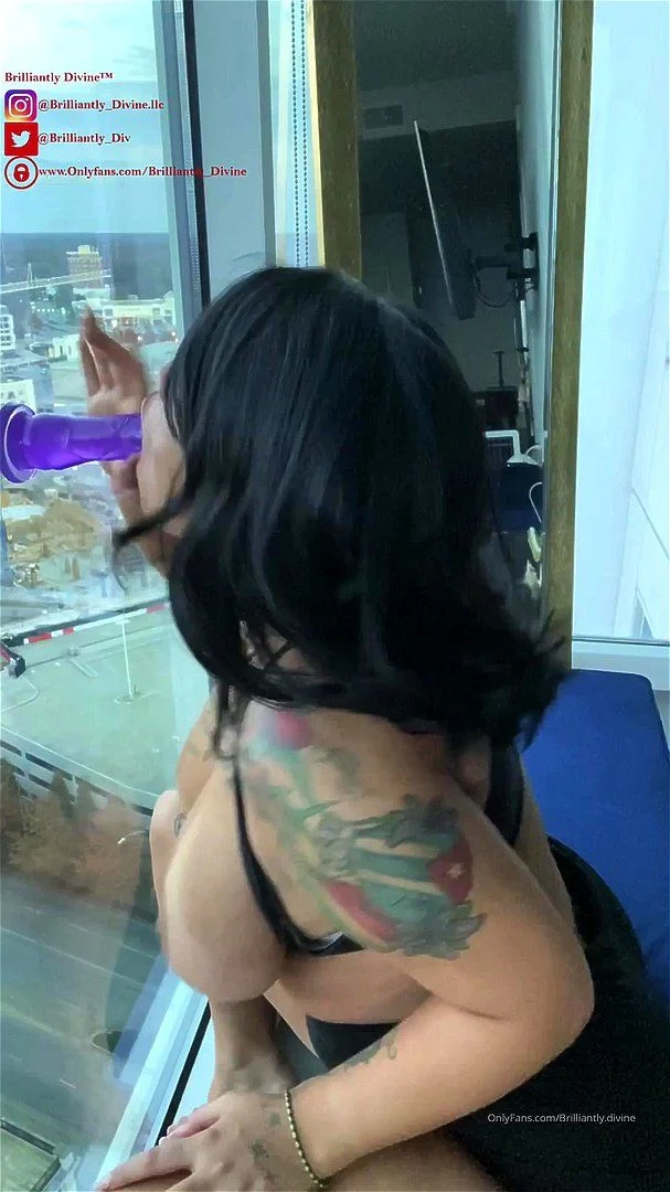 Latina Blowing