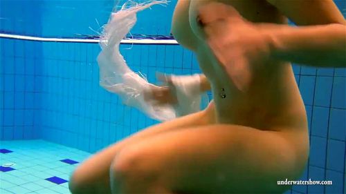 Hot Natural Tits By Pool - Watch Kristy hot babe with big boobs in the swimming pool - Babe, Dress,  Water Porn - SpankBang