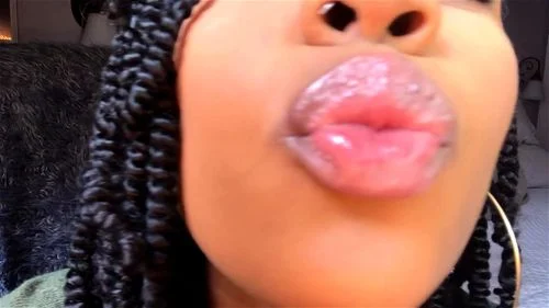Kisses lips thumbnail