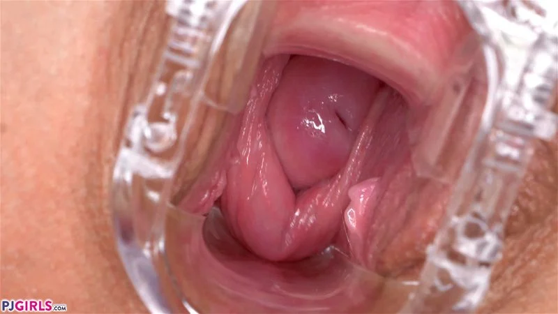 Claudia Mac's cervix is so pretty in a moving speculum before she had a baby