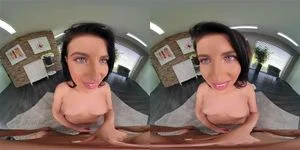 Face Close Up VR thumbnail