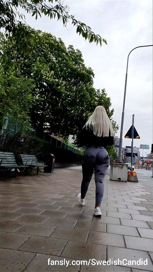 Walking porn video – Candid Ass - PAWG in Tight Leggings