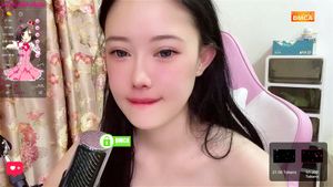 Chinese Camgirl danceCoCo thumbnail